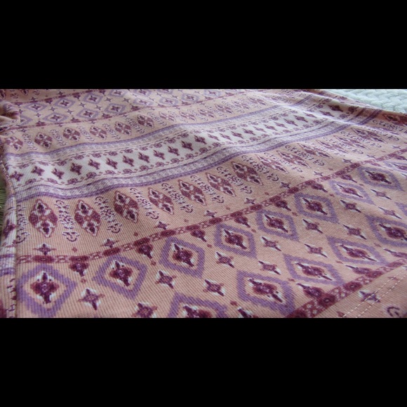 Wallflower Super Cute And Cool Design Top - Picture 7 of 8